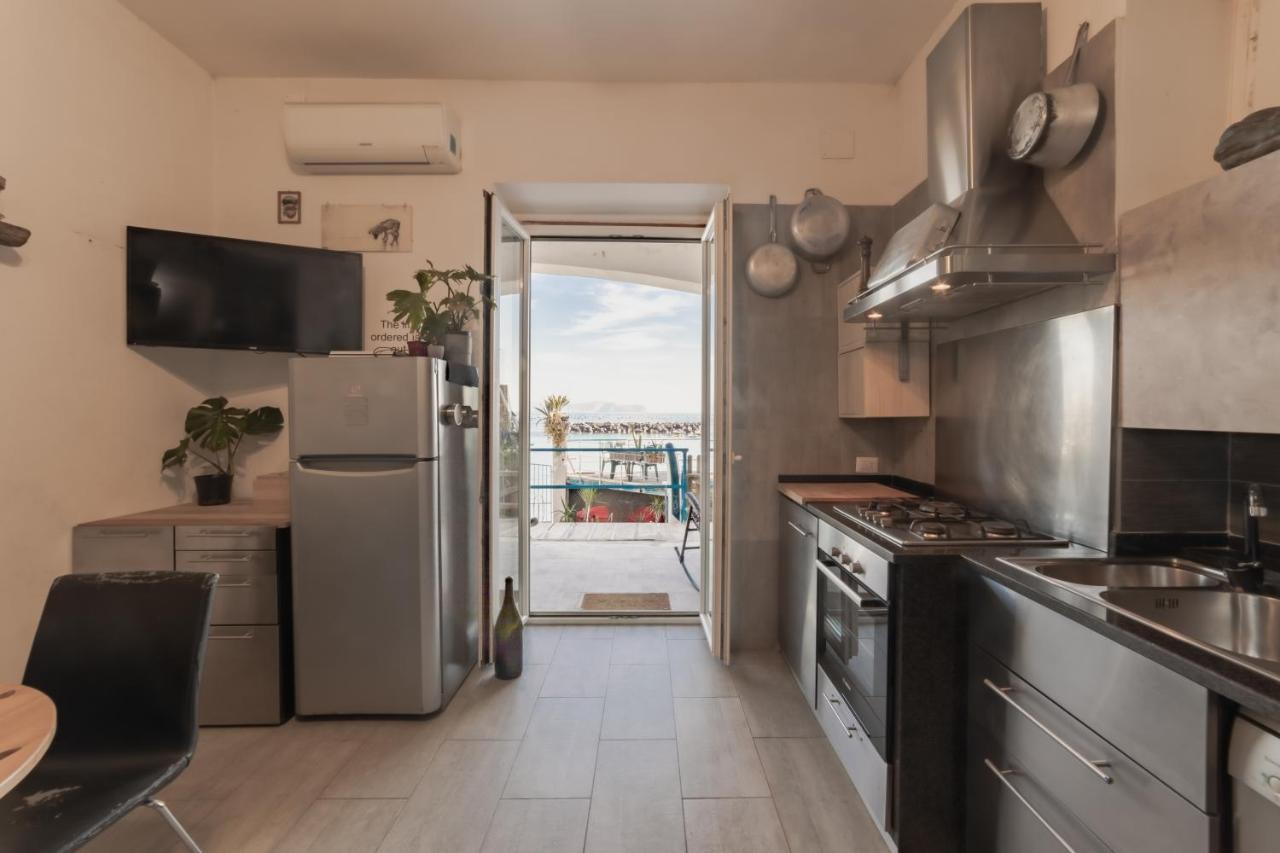 Marevestrum - Incantevole Casa Con Accesso Diretto In Spiaggia Bacoli Exterior foto